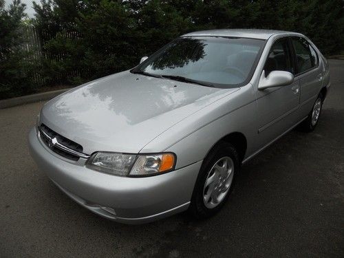 1999 nissan altima gxe sedan 4-door 2.4l clean title