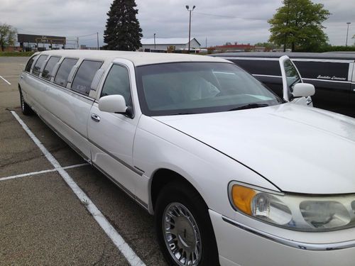 2002 Lincoln Town Car Executive Limousine 4-Door 4.6L, US $12,000.00, image 3