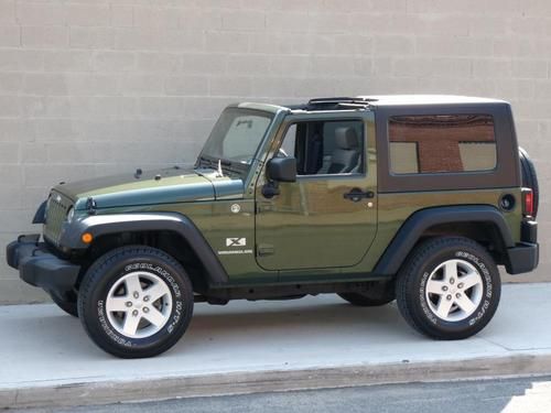 Beautiful 2008 jeep wrangler x 4wd. 6-speed..hardtop..sport utility 2-door 3.8l