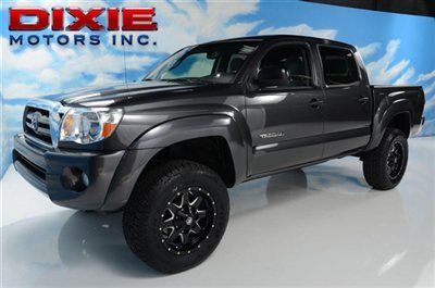 Double cab 2010 toyota tacoma sr5 v6 4x4 call barry 615..516..8183 low miles tru