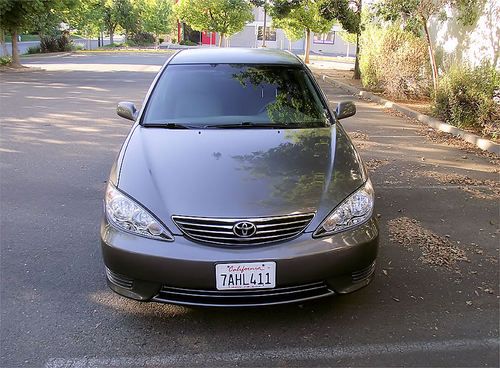 2006 toyota camry le sedan 4-door 2.4l