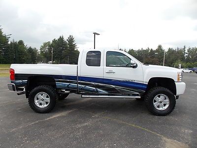 09 Chevy Silverado 4X4 LIFTED NEW DICK CEPEK TIRES NEW VINYL WRAP 1-OWNER NICE, image 2
