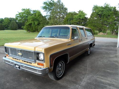 Chevrolet suburban "estate" only two owners since new!