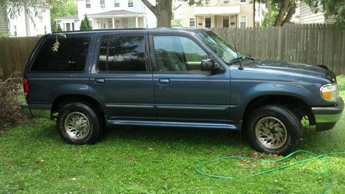 1998 ford explorer xlt sport utility 4-door 4.0l