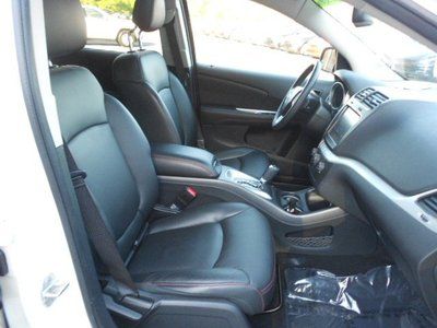 R/T Ethanol - FFV 3.6L CD Front Wheel Drive Power Steering ABS Aluminum Wheels, image 5