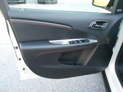 R/T Ethanol - FFV 3.6L CD Front Wheel Drive Power Steering ABS Aluminum Wheels, image 16