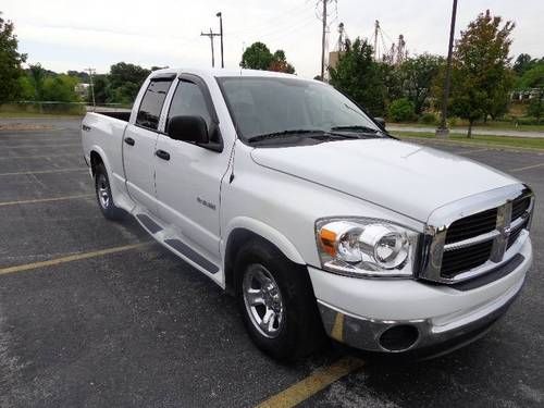 Nice 2008 dodge ram 1500 quad cab sxt  36,000 miles