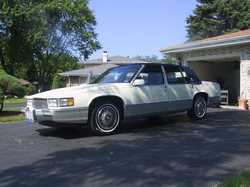 1989 cadillac deville designer edition  low miles 31,000 excellent condition