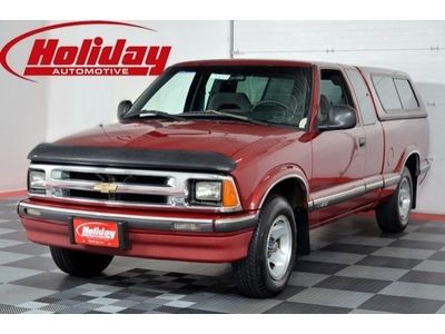 1997 chevrolet s10 extended cab ls 2 wheel drive rwd automatic fiberglass cap