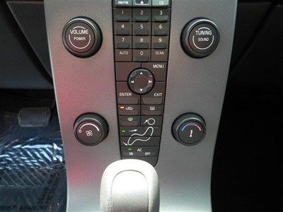 2.4i 2.4L Signal mirrors - Turn signal in mirrors Rear defogger Clock - In-dash, image 17