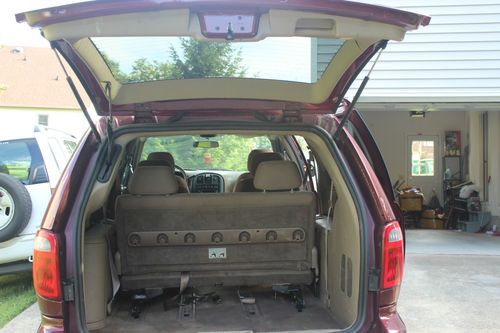 2003 Dodge Grand Caravan Sport Mini Passenger Van 4-Door 3.8L, image 3