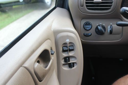 2003 Dodge Grand Caravan Sport Mini Passenger Van 4-Door 3.8L, image 9