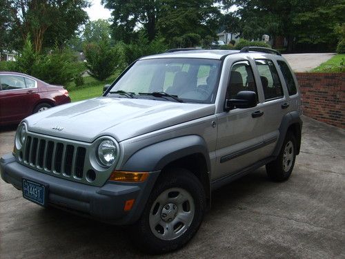 2005 jeep liberty sport utility 4-door 3.7l