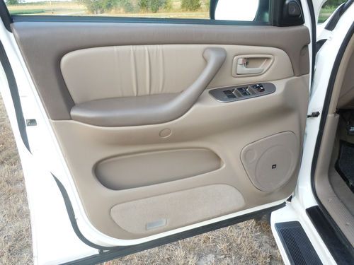 2002 Toyota Sequoia Limited 4x4, image 14