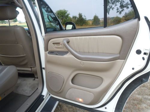 2002 Toyota Sequoia Limited 4x4, image 23