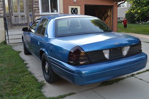 2008 ford crown victoria police interceptor sedan 4-door 4.6l