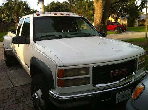 1997 gmc sierra 3500 sle 7.3l 4x4 diesel, white exterior, red cloth interior.