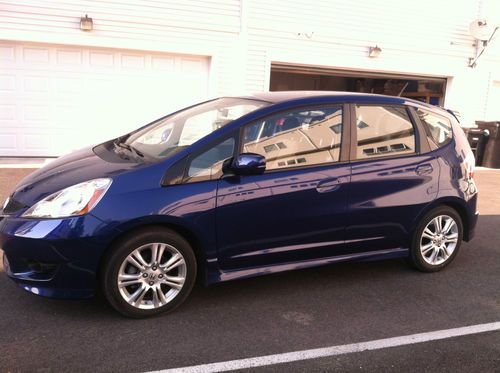 2011 blue honda fit sport hatchback 4-door 1.5l