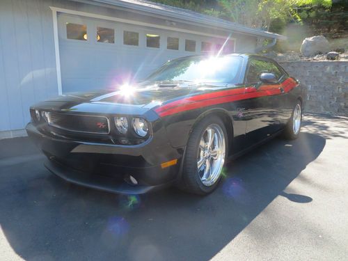 2012 dodge challenger r/t classic coupe 2-door 5.7l..low miles..practically new