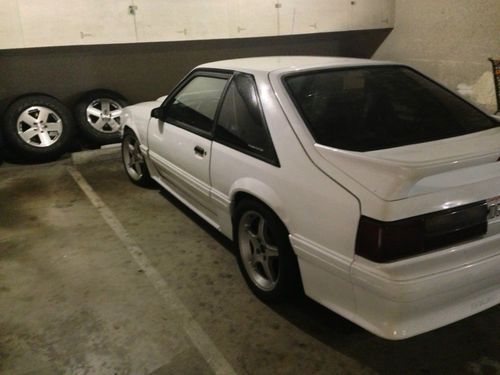 1992 ford mustang gt hatchback 2-door 5.0l