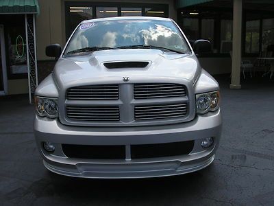 Sharp 2005 dodge ram 1500 srt-10  reg cab  low miles !!