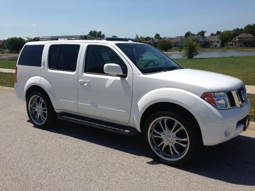 2007 nissan pathfinder le sport utility 4-door 4.0l navigation 3rd row seat 4x4