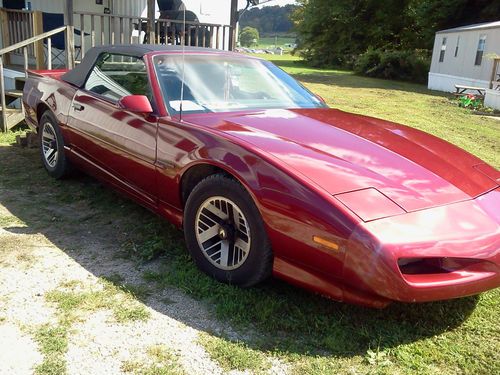 1991 pontiac firebird base convertible 2-door 3.1l