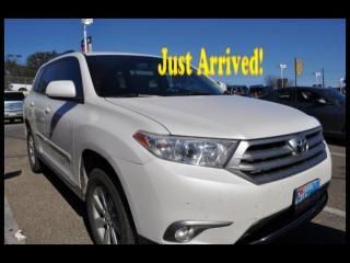 11 toyota highlander 4x2 v6 se cloth, 3rd row, we finance!