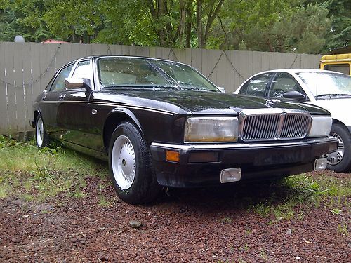 1990 jaguar vanden plas 4d  straight 6 only 98k miles black / tan sunroof