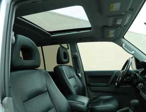 2001 MITSUBISHI MONTERO LIMITED SUV, image 9
