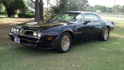 1977 pontiac trans am beautiful black &amp; gold bandit 400 c.i.