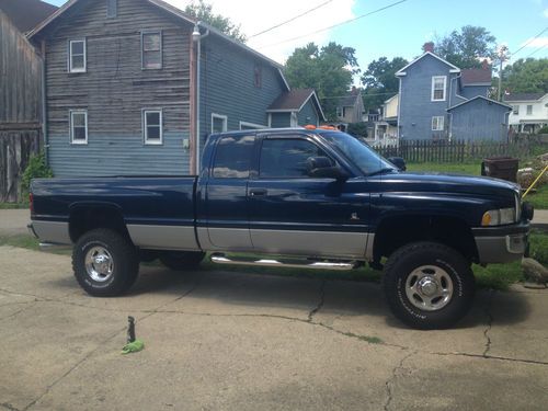 2001 dodge cummins 2500 4x4 low milage rare