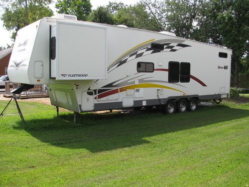 2007 Chevy Silverado 2500HD TRUCK and 38' Fleetwood Gearbox 5TH wheel COMBO, US $52,000.00, image 20