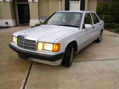 1992 Mercedes-Benz 190E 2.6 Sedan 4-Door 2.6L PRIVATE OWNER - NO RESERVE, image 2