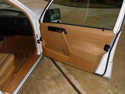 1992 Mercedes-Benz 190E 2.6 Sedan 4-Door 2.6L PRIVATE OWNER - NO RESERVE, image 16