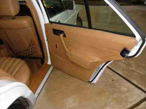 1992 Mercedes-Benz 190E 2.6 Sedan 4-Door 2.6L PRIVATE OWNER - NO RESERVE, image 17