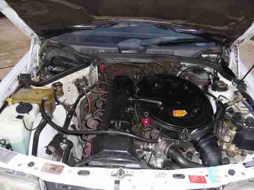 1992 Mercedes-Benz 190E 2.6 Sedan 4-Door 2.6L PRIVATE OWNER - NO RESERVE, image 21