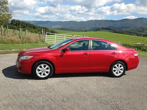 2010 toyota camry ***excellent condition*** 2.5l i4
