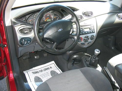 2001 Ford Focus ZX3 Coupe with manual transmission, Great Condition, NO RESERVE, image 11