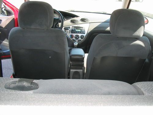 2001 Ford Focus ZX3 Coupe with manual transmission, Great Condition, NO RESERVE, image 13