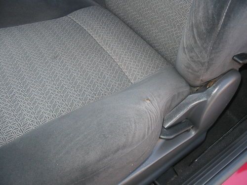 2001 Ford Focus ZX3 Coupe with manual transmission, Great Condition, NO RESERVE, image 14