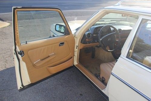 1983 Mercedes 300TDT Turbo Diesel Wagon W123, image 8