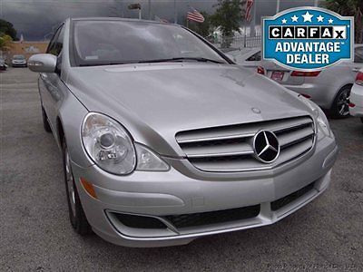 06 r350 awd 1-owner only 68k miles great condition clean carfax silver/black