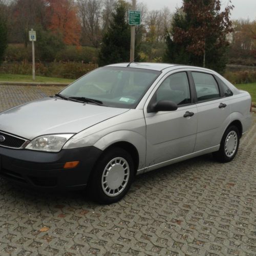 2005 ford focus zx4 sedan 4-door 2.0l