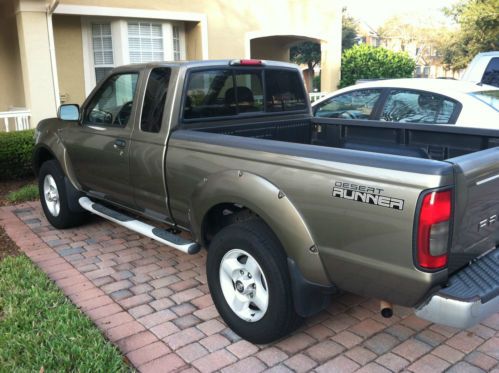 Se ext cab pickup 2-door 3.3l 6cyl p/w p/l loaded desert runner special edition!