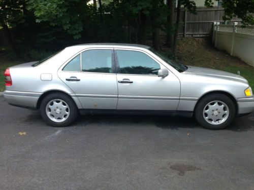 1995 mercedes benz c220 $750.00