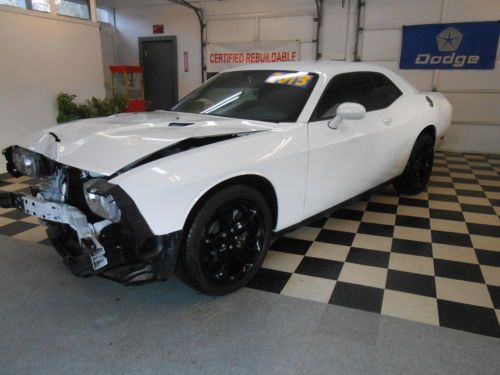 2013 dodge challenger sxt 3k no reserve salvage rebuildable like new