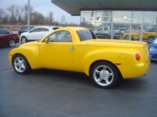 2003 chevrolet ssr roadster,sling shot yellow,25k miles