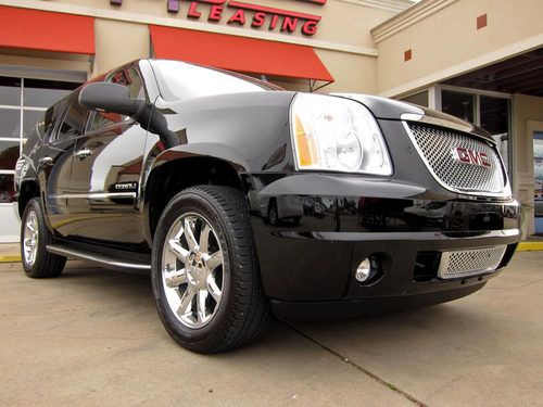 2011 gmc yukon denali awd, navigation, dvd, 20" chrome wheels, more!