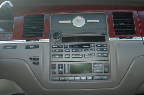 2003 Lincoln Town Car Signature Series 4-Door 4.6L EFI V8 Engine Electronic Auto, image 7